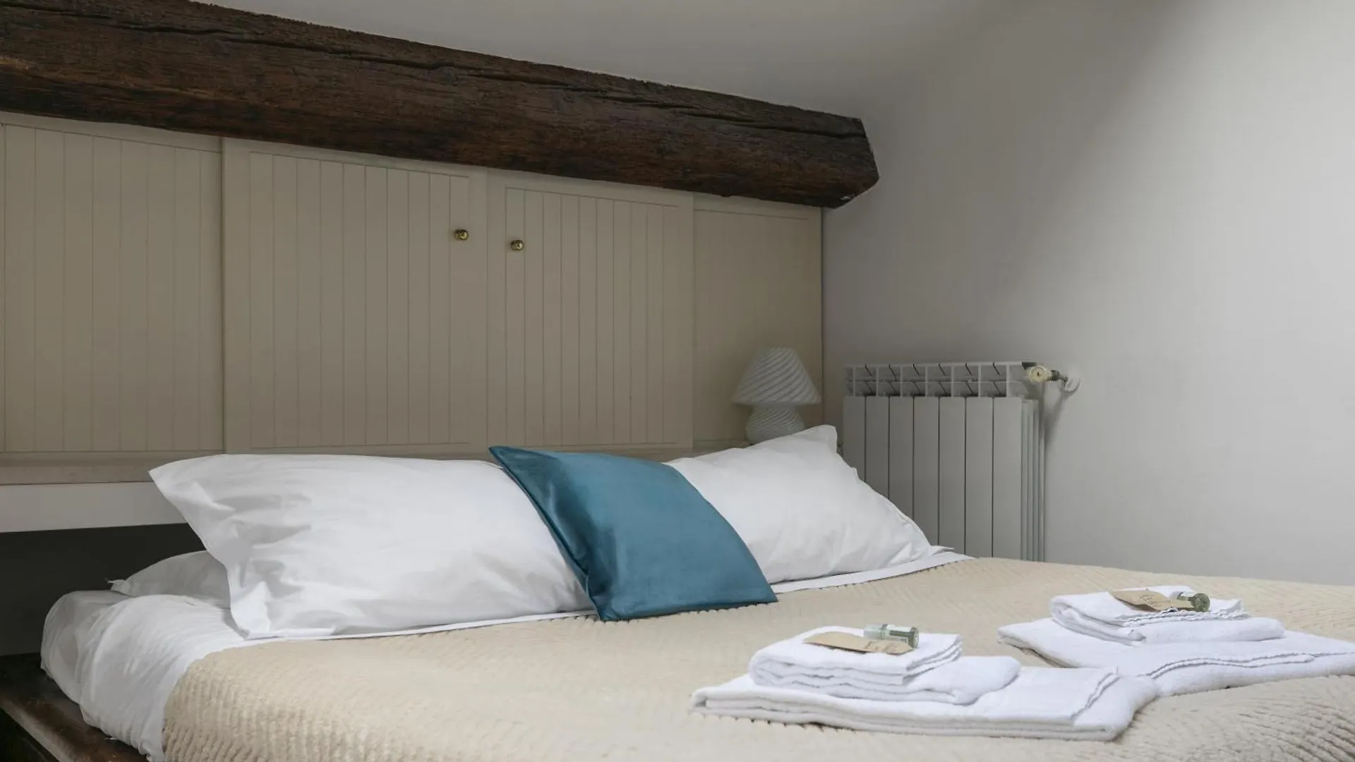 Nice Lovely Attic For 4 Person With Wifi - A/C Venise
