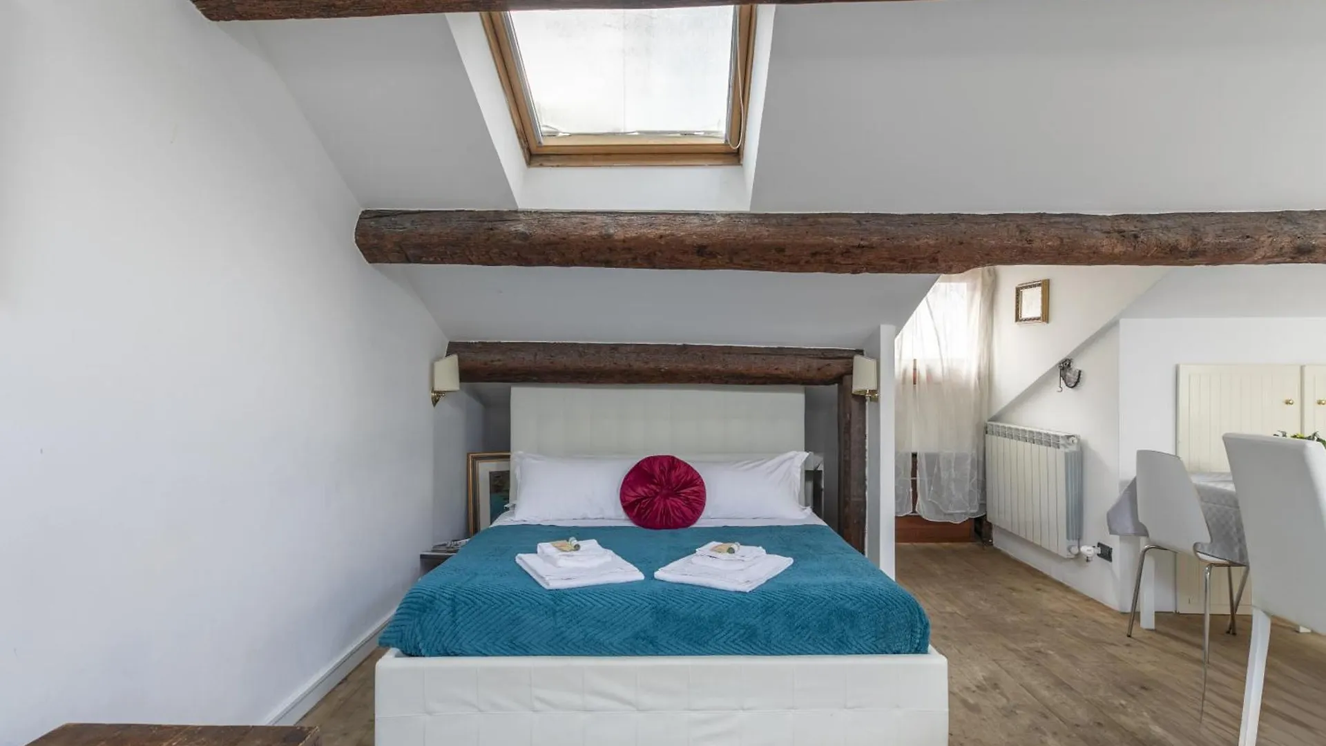 Nice Lovely Attic For 4 Person With Wifi - A/C Venise 0*,  Italie