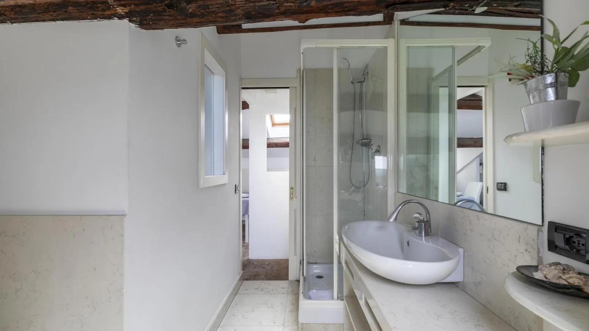 Apartment Nice Lovely Attic For 4 Person With Wifi - A/C Venice