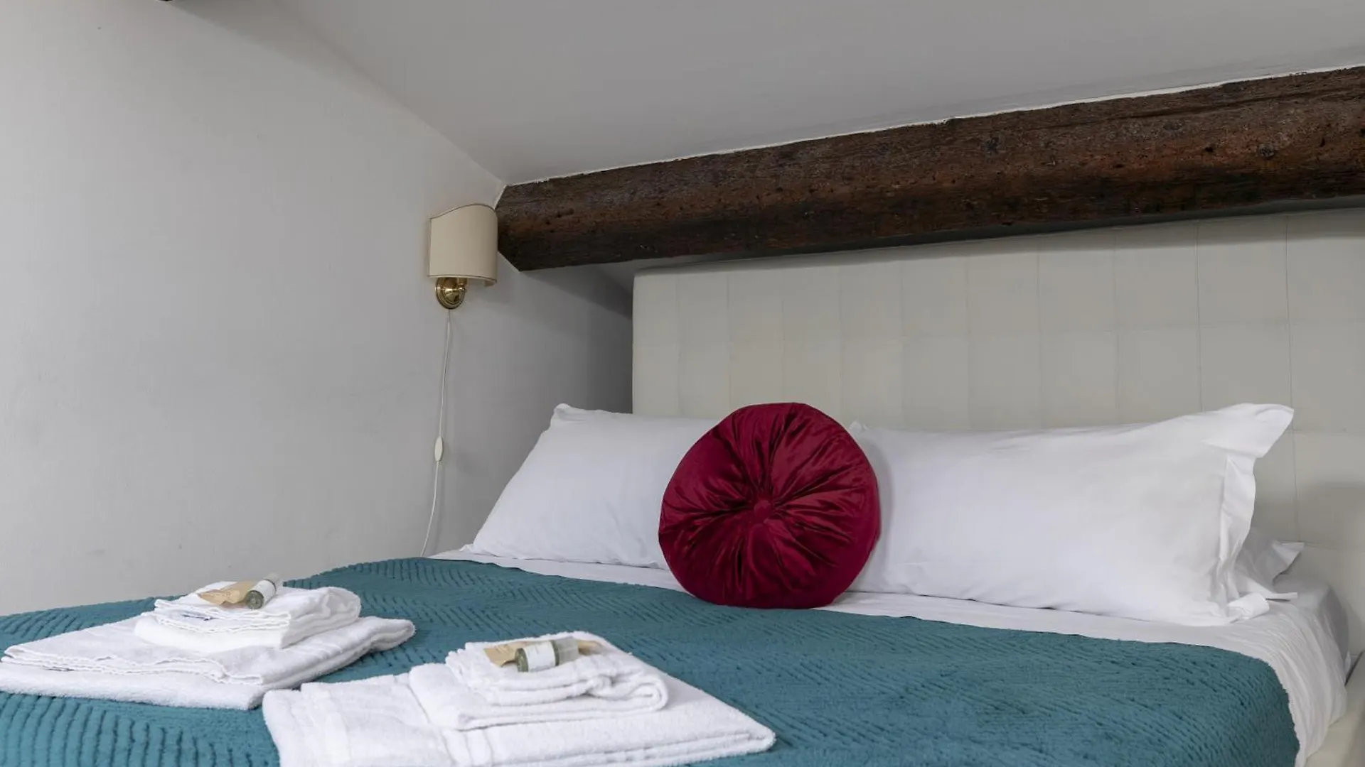 Apartment Nice Lovely Attic For 4 Person With Wifi - A/C Venice