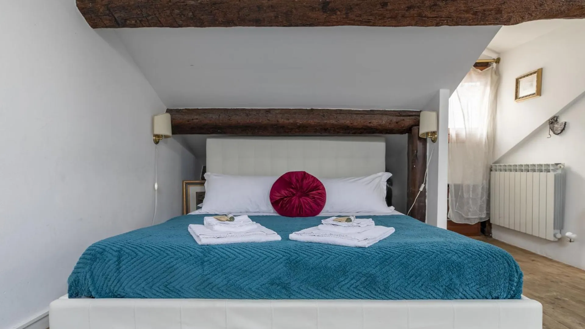 Nice Lovely Attic For 4 Person With Wifi - A/C Venice Apartment
