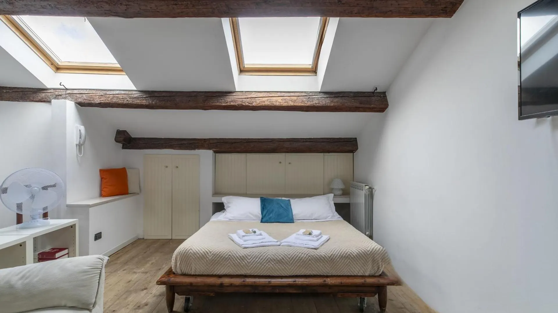 Nice Lovely Attic For 4 Person With Wifi - A/C Venice