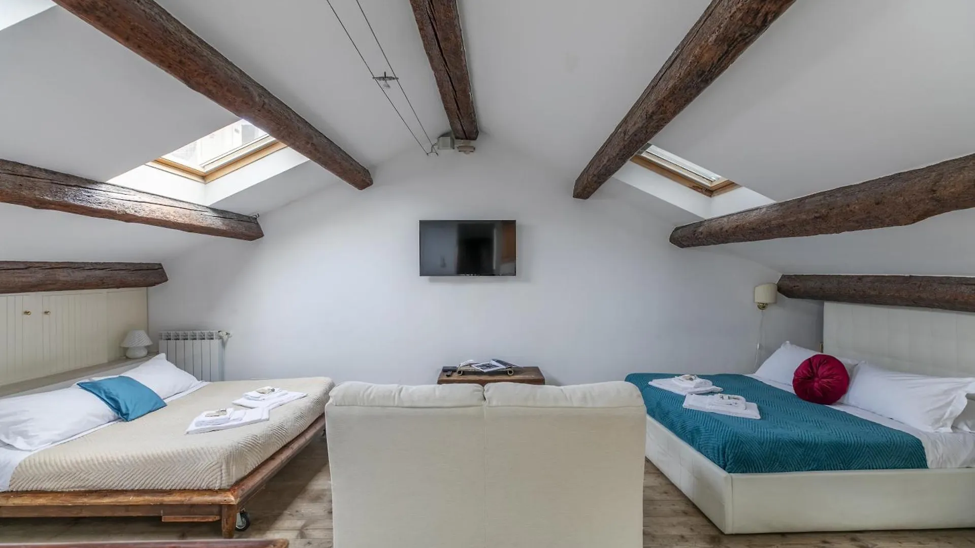 Nice Lovely Attic For 4 Person With Wifi - A/C Venice