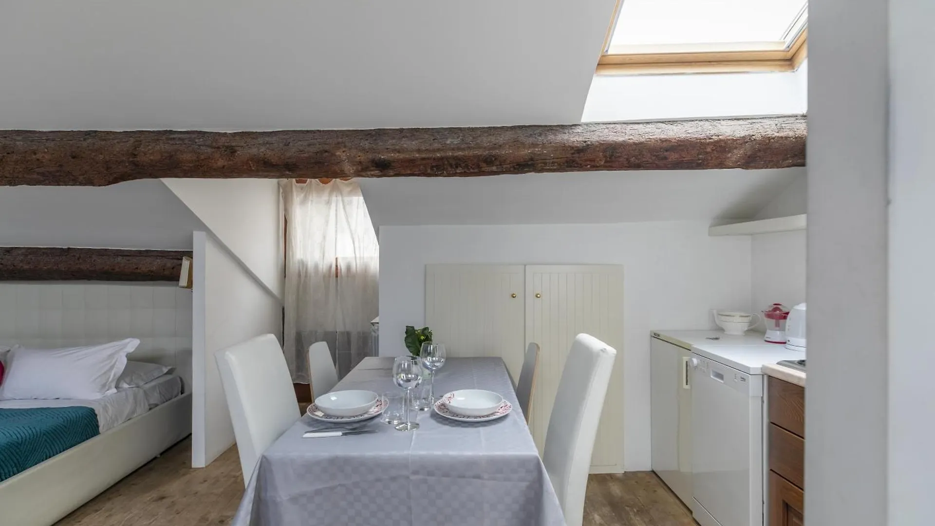 Apartment Nice Lovely Attic For 4 Person With Wifi - A/C Venice