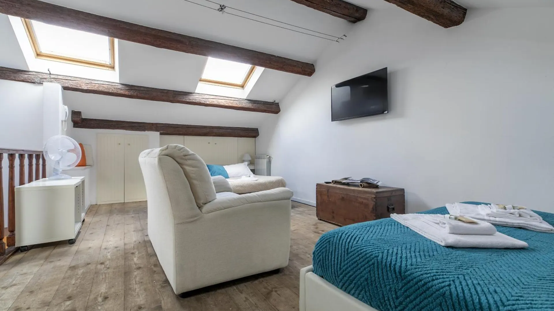 Nice Lovely Attic For 4 Person With Wifi - A/C Venice